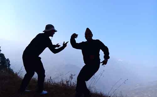 山上の祈り、雲上の宴～ネパール・ミニトレッキング